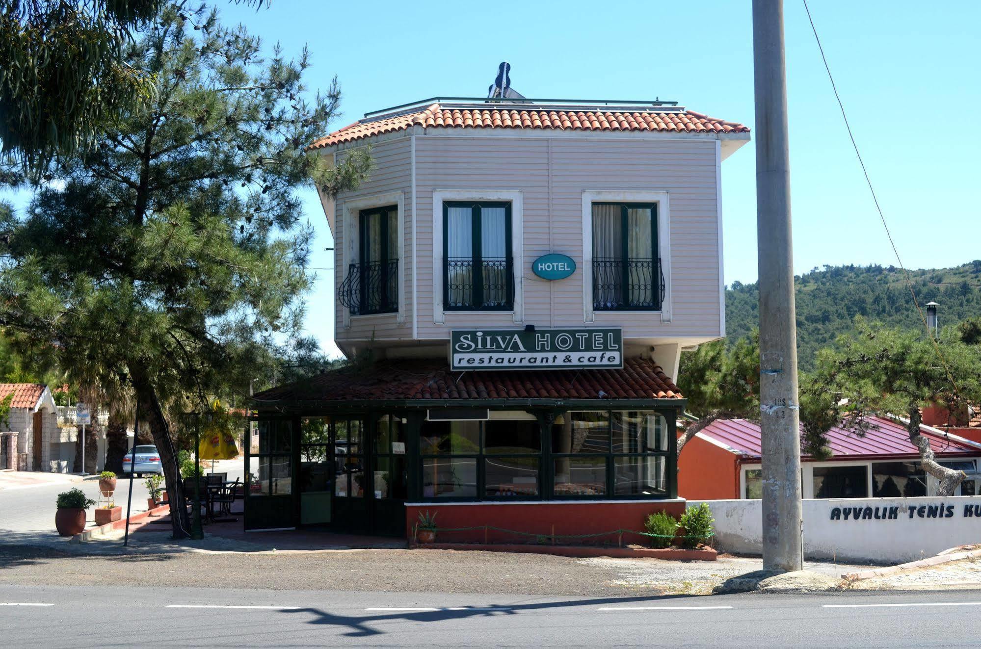 Silva Hotel Ayvalik Bagian luar foto