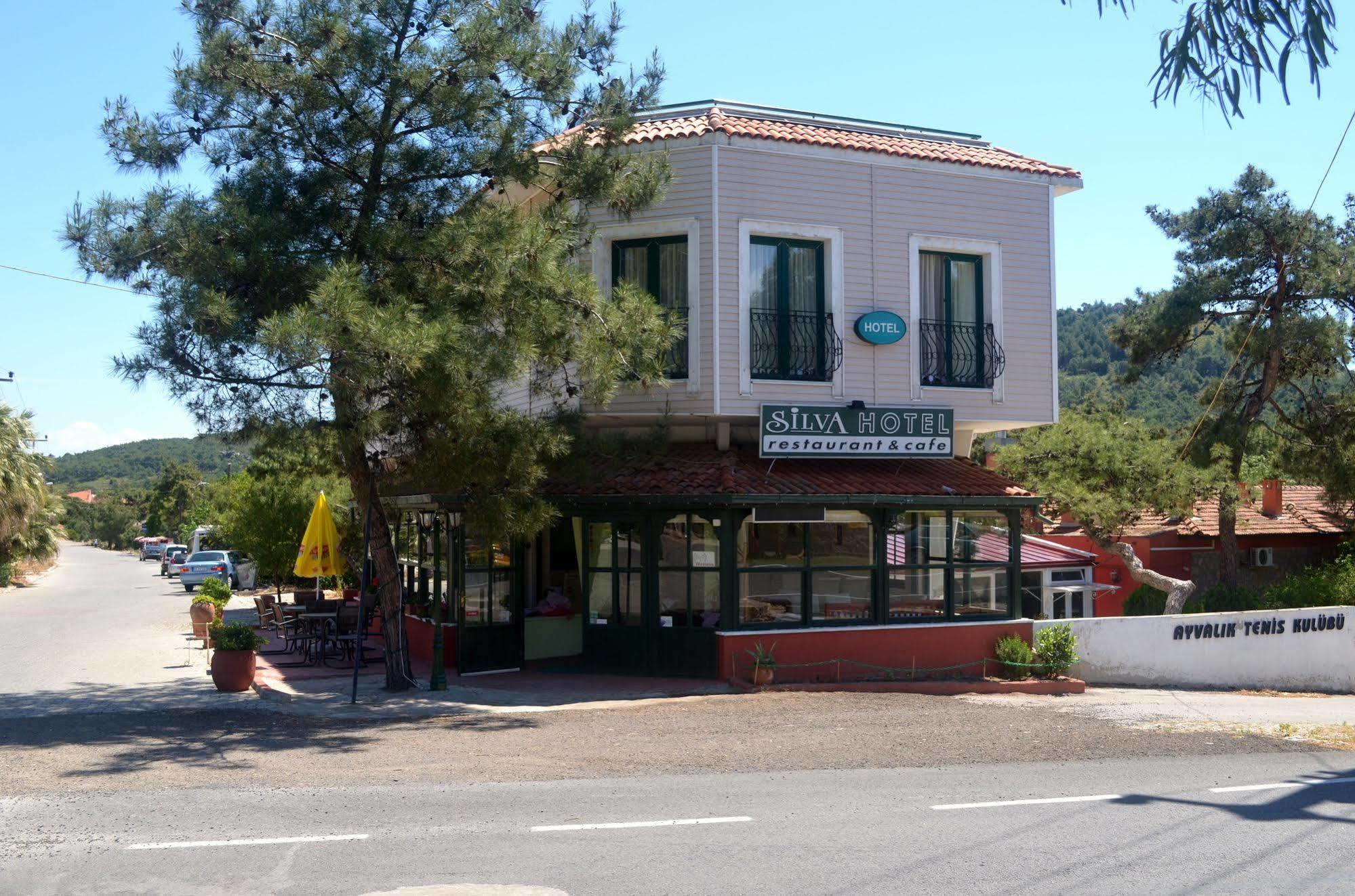 Silva Hotel Ayvalik Bagian luar foto