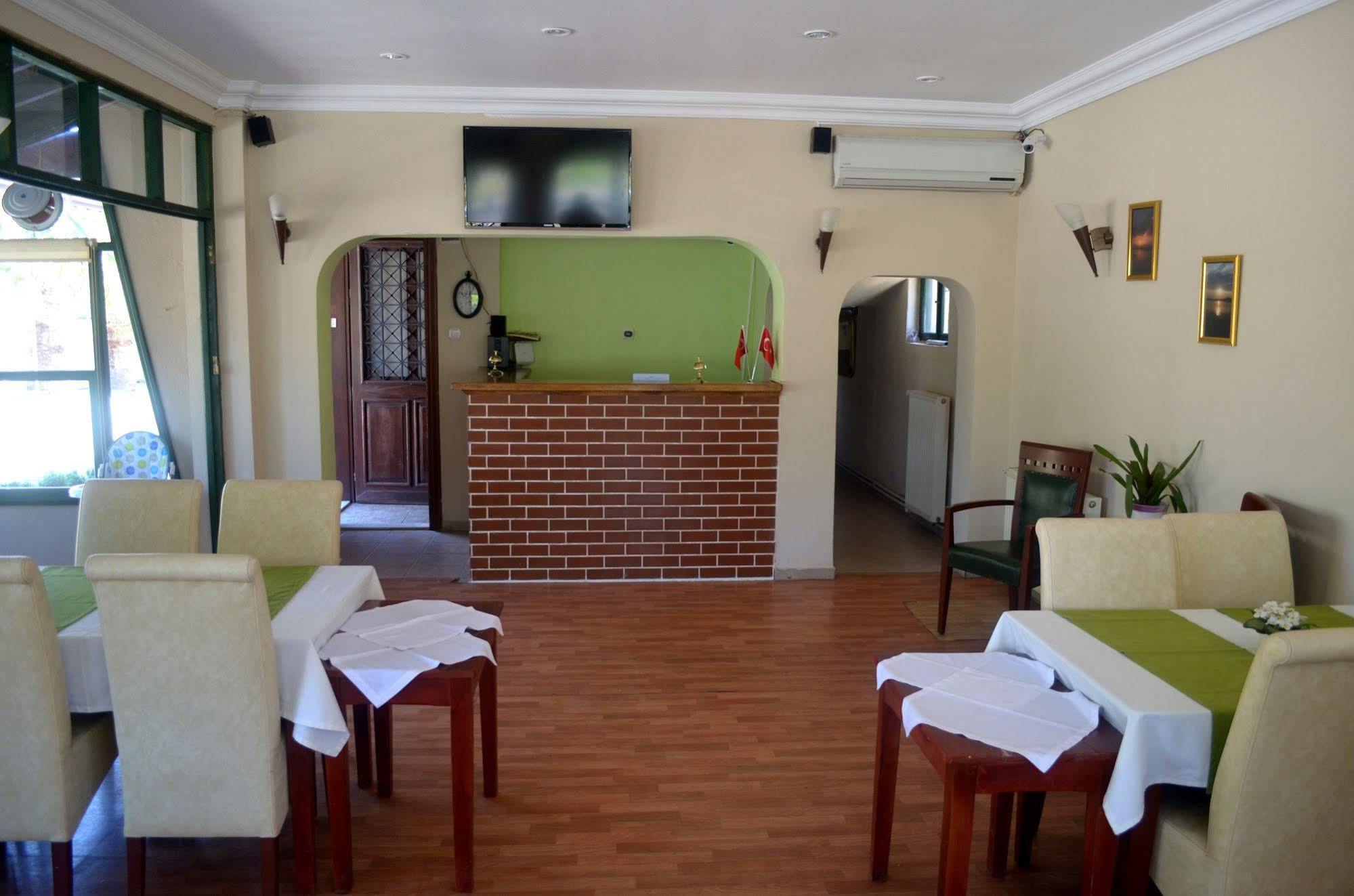 Silva Hotel Ayvalik Bagian luar foto