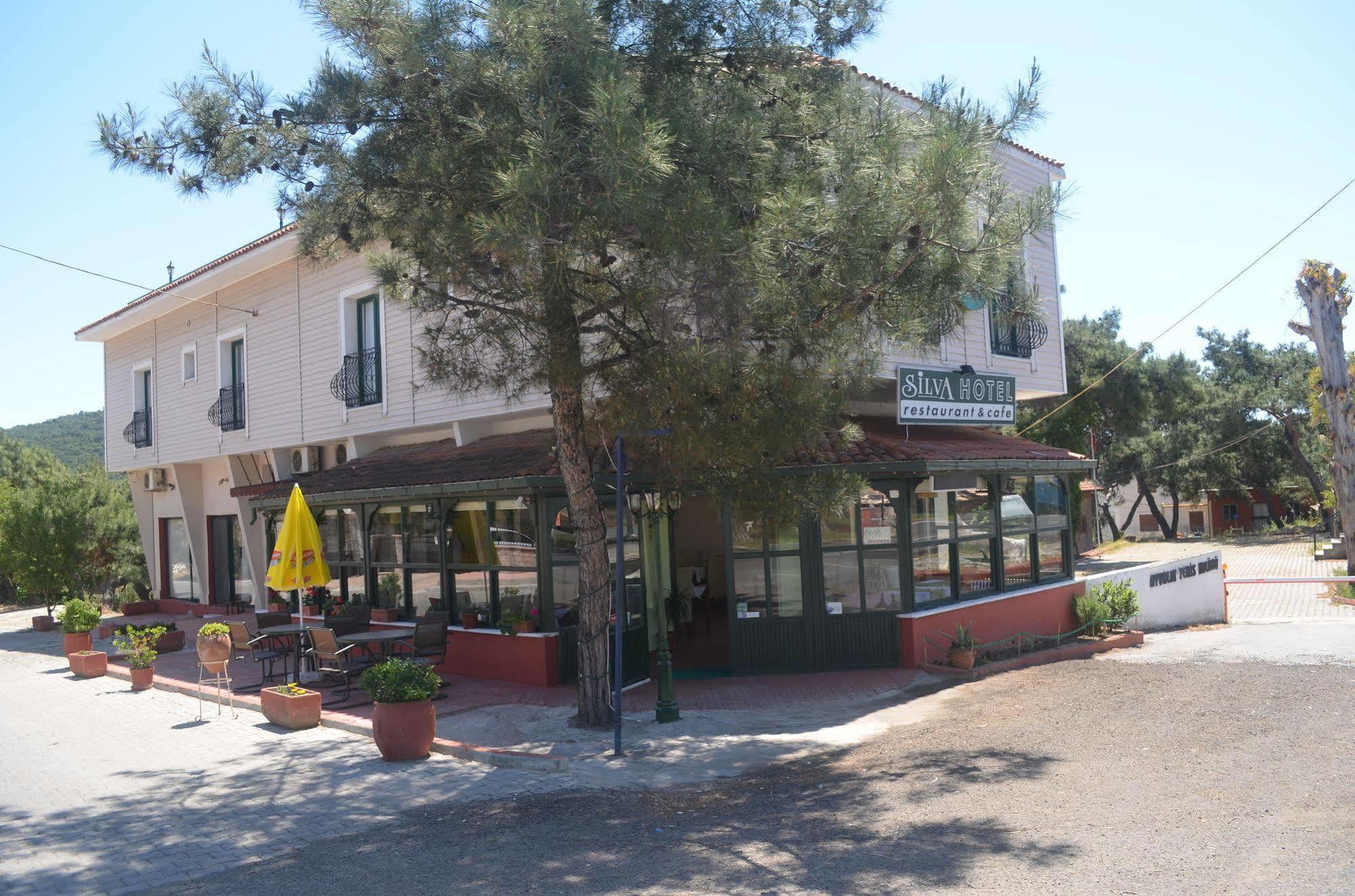 Silva Hotel Ayvalik Bagian luar foto