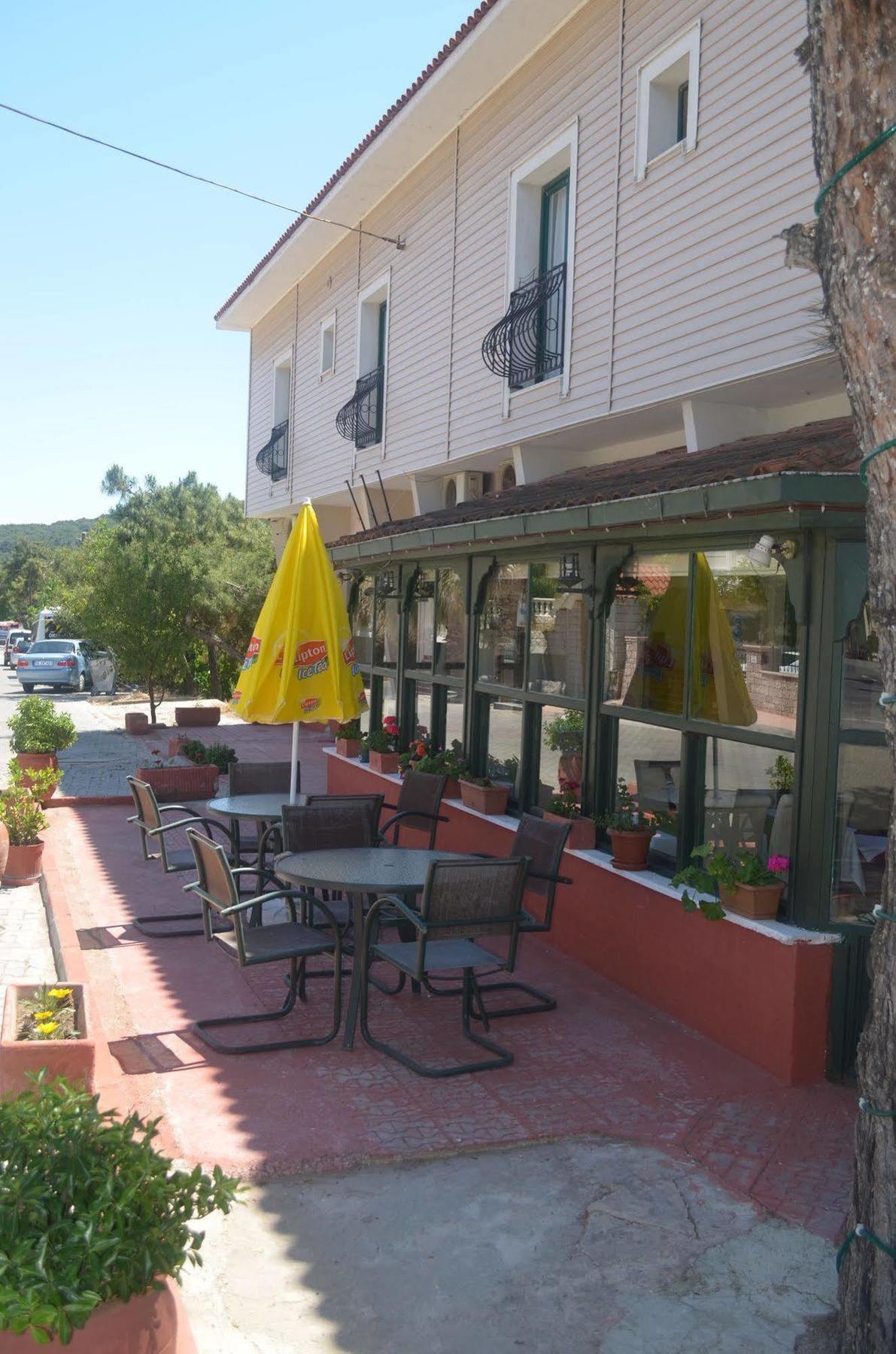 Silva Hotel Ayvalik Bagian luar foto