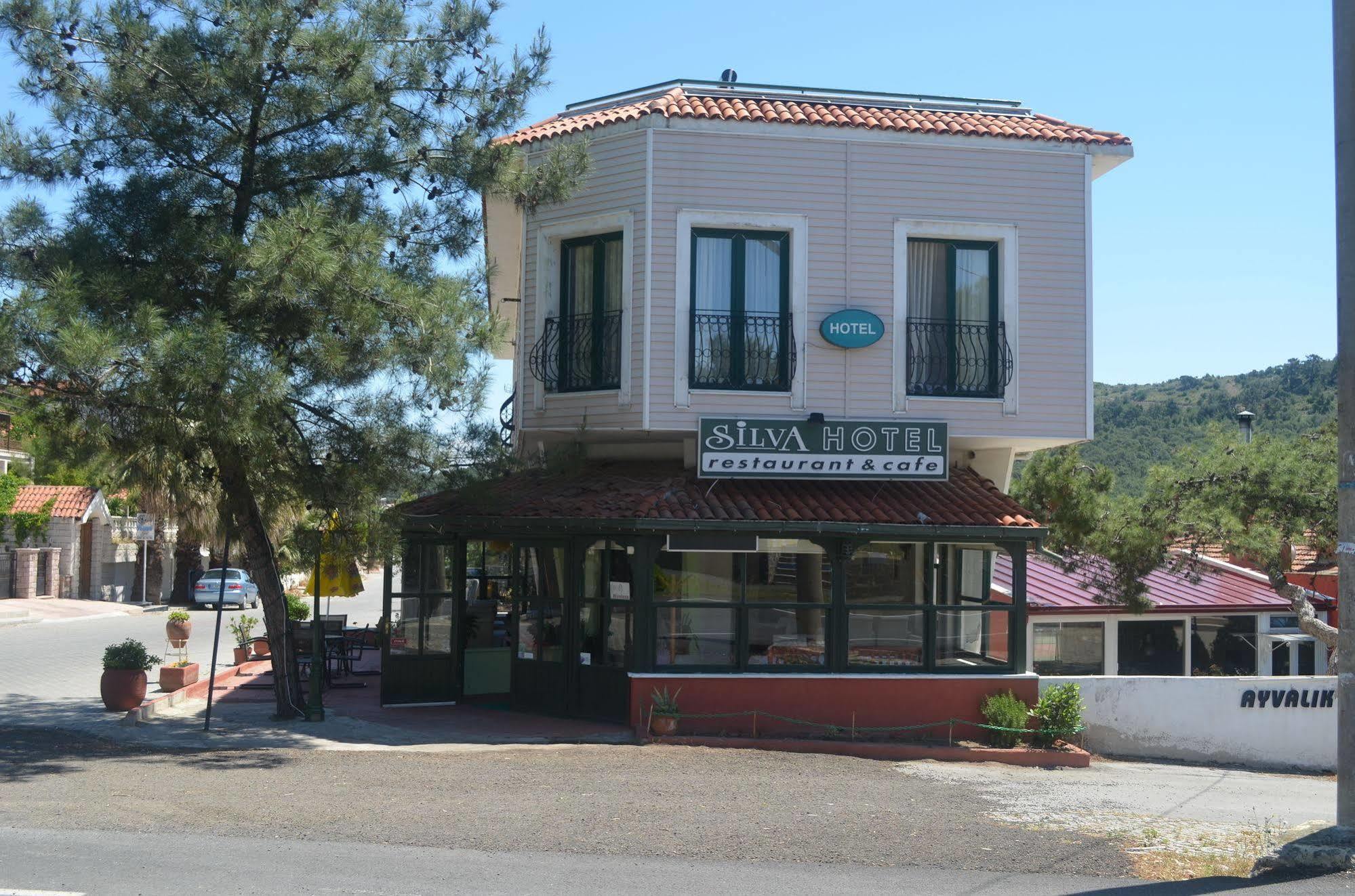 Silva Hotel Ayvalik Bagian luar foto
